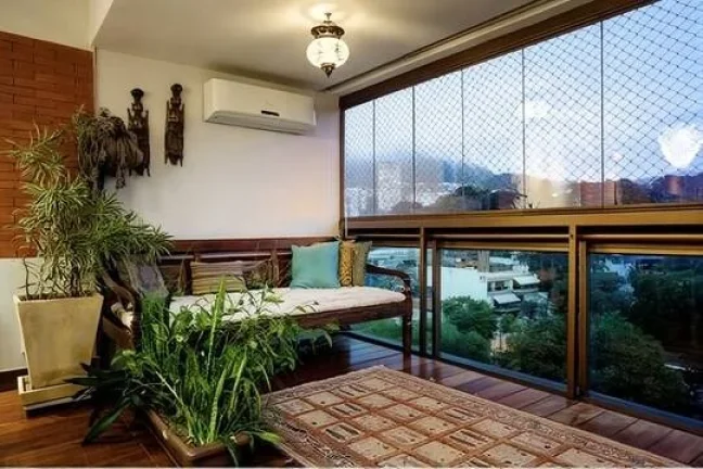 Imagem Apartamento Leblon casinha de boneca com varanda vista verde reformado