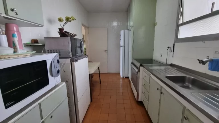 Imagem Apartamento com 3 dormitórios à venda, 140 m² por R$ 850.000,00 - Pitangueiras - Guarujá/SP