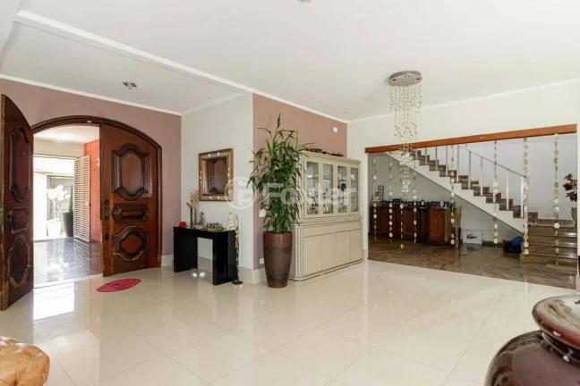 Imagem Sobrado Bela Aliança - 600M², 4 Dorms, 2 Suítes, 6 Vagas, Placas Solares.