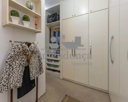 Imagem Apartamento em Higienópolis com 3 quartos sendo 1 suite e 2 vagas, 230m2