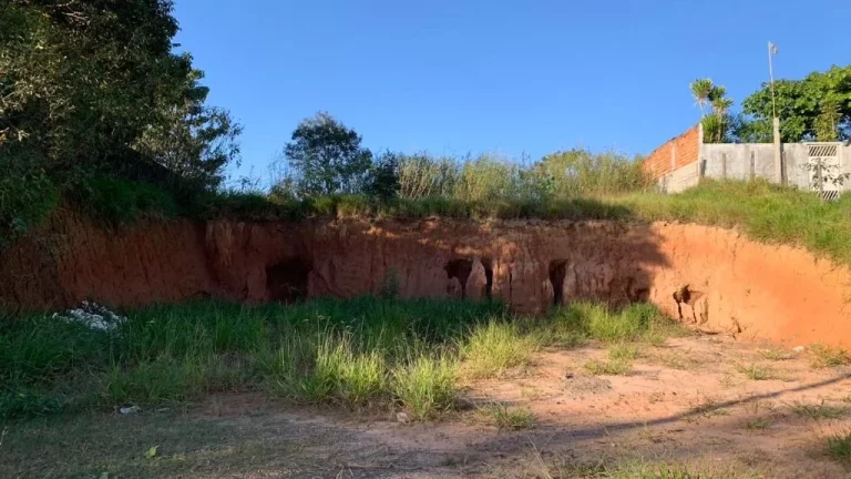 Imagem Terreno à venda, 898 m² por R$ 550.000,00 - Jardim Piatã A - Mogi das Cruzes/SP