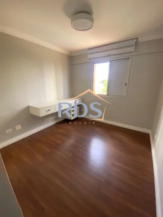 Imagem Vende apartamento de 158m² com 3 dormitórios e duas vagas no Caxingui