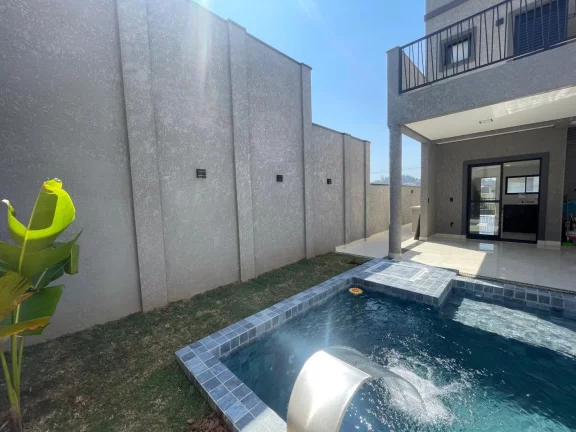 Foto do imóvel: Casa com Piscina e Terraço no Condomínio Nova Jaguari