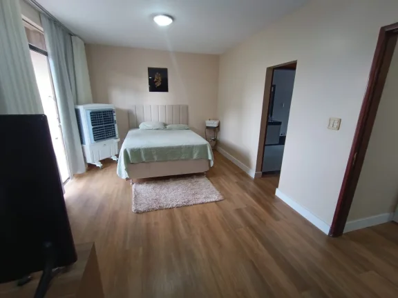 Imagem Sobrado De 4/4 Sendo 2 Suites Plenas Sozinho No Lote No Jardim Da Luz