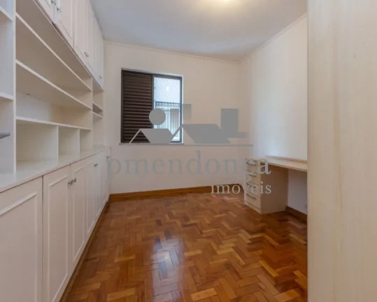 Imagem Apartamento Higienópolis com 130m² reformado, 3 quartos ( 1 suíte ) e 1 vaga.