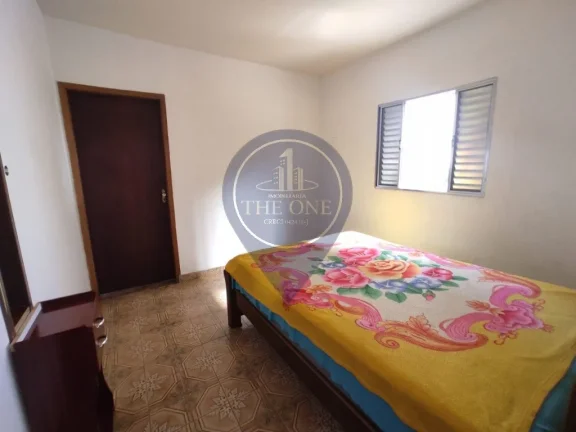 Imagem Casa à venda em Guarulhos, Vila Carmela II: 3 quartos, 2 salas, 2 banheiros, 4 vagas de garagem. Imperdível!