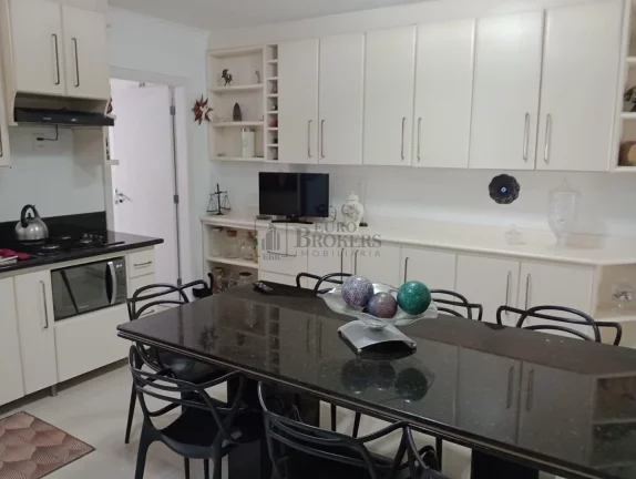 Imagem Apartamento Quadra Mar com 3 suítes à venda no Centro de Balneário Camboriú/SC