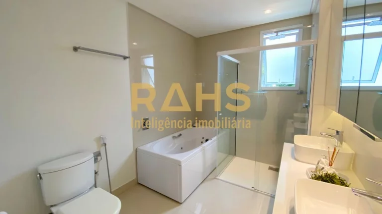 Imagem Apartamento Reserva Corais, Home Clube completo na Praia Brava. Com vista mar, semimobiliado, incrí...