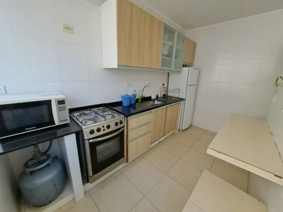 Imagem PITANGUEIRAS- UMA QUADRA DO MAR , GARAGEM NO PRÉDIO, APARTAMENTO ESPETACULAR.