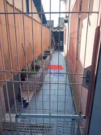 Imagem Sobrado com 3 dormitórios à venda, 141 m² por R$ 470.000,00 - Vila Ponte Nova - Cubatão/SP