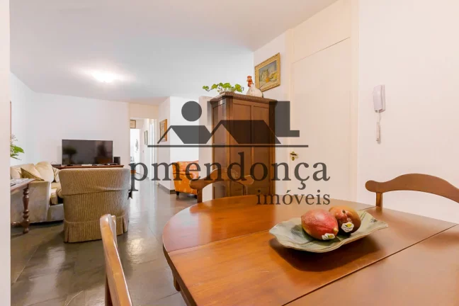Imagem Apartamento andar baixo na Vila Madalena com 104m², 3 quartos ( 1 suíte) e 1 vaga.