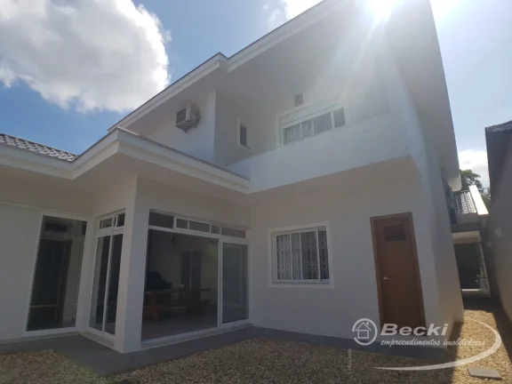 Imagem Casa de Alto Padrão no Bairro Floresta em Joinville