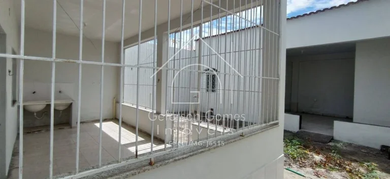 Imagem Casa à venda com 03 Quartos - Jardins - Mantena - MG