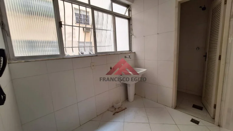 Imagem Apartamento com 2 dormitórios para alugar, 50 m² por R$ 3.291,56/mês - Icaraí - Niterói/RJ