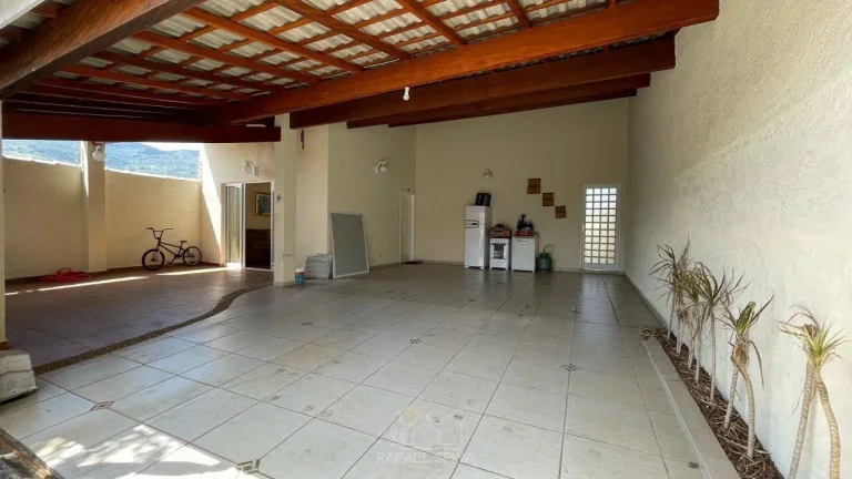 Imagem Casa à venda no bairro Vila Petrópolis - Atibaia/SP