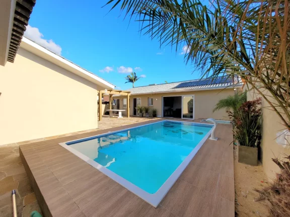 Imagem Casa de Alto Alto padrão fora de condomínio