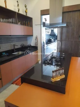 Imagem Casa à venda no Condomínio Reserva Real em Paulínia

Essa casa está em um dos condomínios mais ...