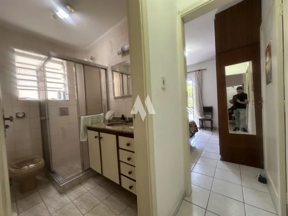 Imagem Apartamento próximo a praia do Embaré com sacada!