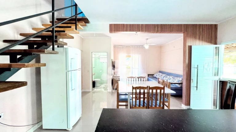 Imagem Casa com 4 dormitórios à venda, 205 m² por R$ 890.000,00 - Lagoinha - Ubatuba/SP