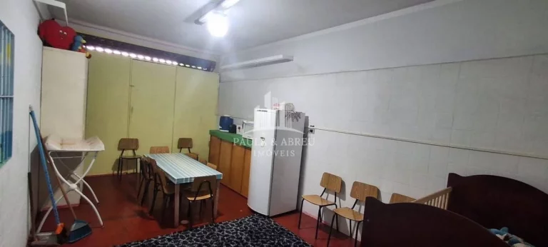Imagem Casa de Esquina com Salão Comercial de 168m², 3 Dormitórios, 1 Suíte, podendo ser 2, 1 Vaga, Cômodos Grandes, Habite-se no Jardim Zaíra 2, Mauá