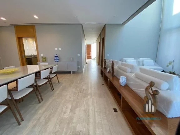 Imagem Villa Solaia Belíssima Casa de 575m² com 4 Suítes e 6 Vagas de Garagem