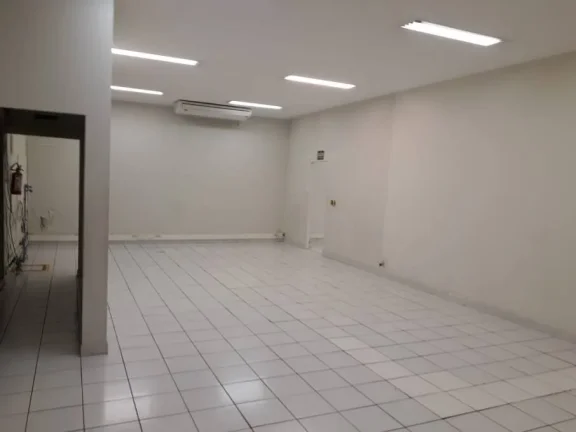 Imagem Poucas opções semelhantes disponíveis hoje