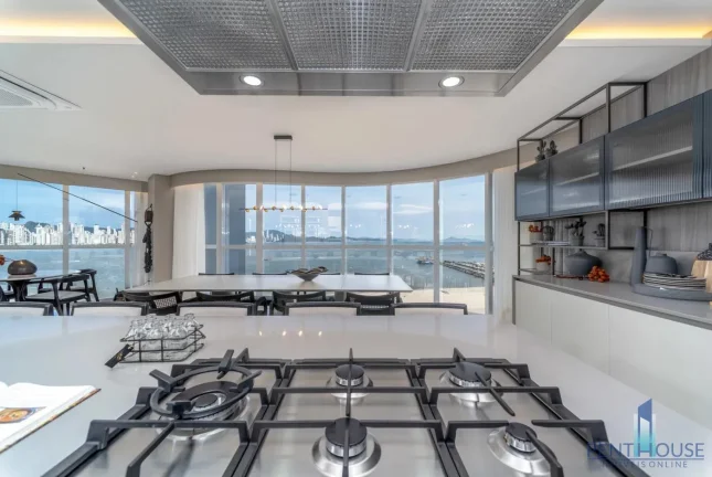 Imagem Apartamento Frente Mar para Venda em Balneário Camboriú, CENTRO, 4 dormitórios, 4 suítes, 6 banheiros, 4 vagas