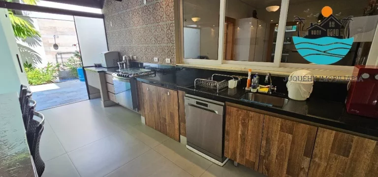 Imagem Casa em condomínio pé na areia - Temporada, com 5 suítes, 1 térrea, serviço de praia, acomodação para 14 pessoas, 4 vagas | Juquehy Imobiliária