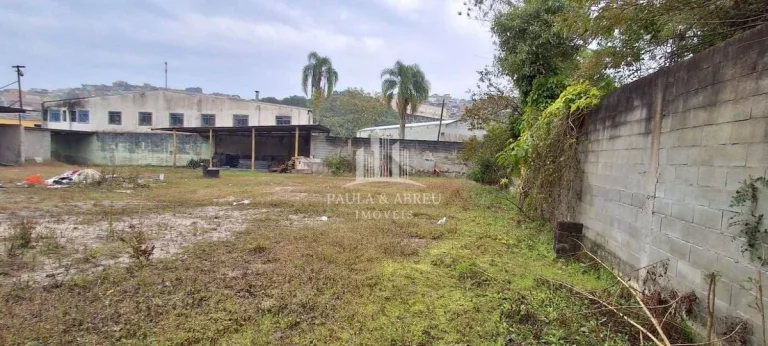 Imagem Aluga-se Terreno de 4.200m², ótimo para garagem de Caminhões e manutenção, etc...,j no Jardim Itapeva, Mauá-SP