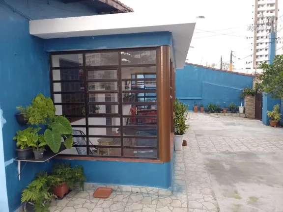 Imagem Casa térrea com edícula 50 metros da praia em Mongaguá!