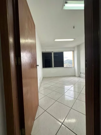 Imagem Sala comercial 35m² à venda no coração da Taquara - RJ