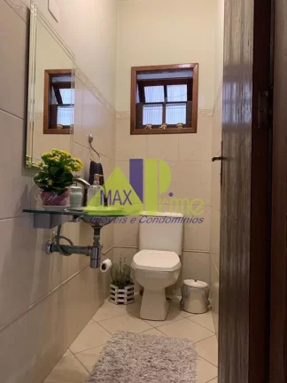 Imagem Imperdível: Casa à venda na Vila Amália, São Paulo-SP, com 3 quartos, 1 suíte, 2 banheiros e 3 vagas de garagem!