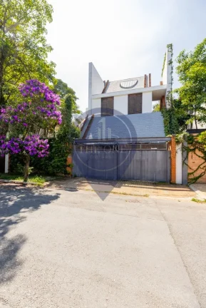 Imagem Casa de luxo na Vila Madalena: 4 quartos, 4 suítes, 2 salas, 6 banheiros, 2 vagas, 376m² - São Paulo-SP.