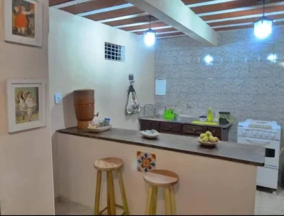 Imagem Vendo esta linda casa no centro de Lumiar - Nova Friburgo.