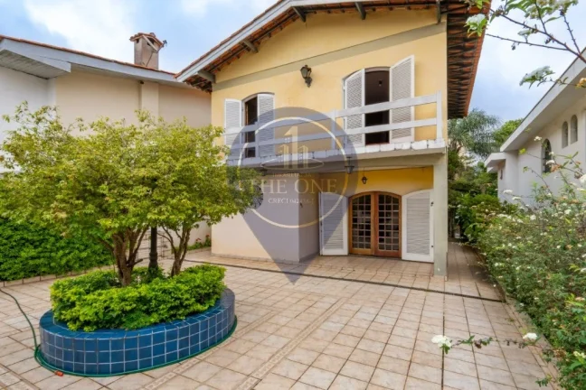 Imagem Casa à venda em São Paulo-SP, Vila Sônia: 3 quartos, 2 suítes, 5 banheiros, 4 vagas de garagem, 303m². Aproveite!