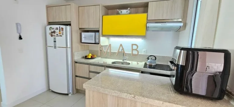 Imagem Cobertura à venda em Florianópolis-SC, bairro Ingleses do Rio Vermelho: 2 dormitórios sendo 1 suíte, BWC social, vaga de garagem, 191m².