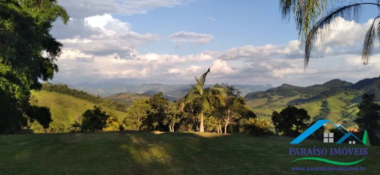 Imagem Chalé com Vista Espetacular para Pedra do Baú - Paraíso no Topo do Morro