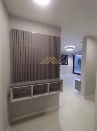 Imagem Sobrado em condominio com vista de frente pra a pedra grande