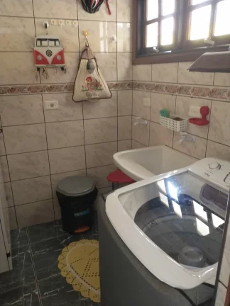 Imagem CASA TÉRREA COM 225 METROS CONSTRUÍDO E EDICULA.