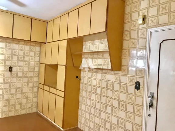Imagem Apartamentde 2 Dormitórios sendo 1 suíte, 104m², Dependência Completa e Vaga de Garagem Demarcada