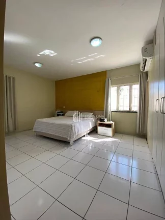 Imagem Casa à venda com 4 dormitórios (três suítes) R$ 1.600.000 - BOM PARA CLINICAS . Jóquei - Teresina/PI