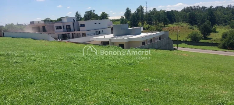 Imagem - 1000m²
- Declive
- Já possui um Projeto arquitetônico impecável de uma casa aprovada no Condom...