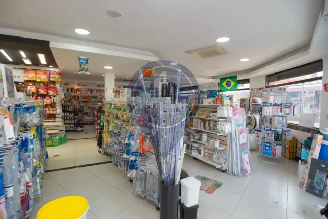 Imagem Galpão Comercial à Venda na Saúde, São Paulo-SP - 402m², 7 banheiros e 5 vagas de garagem