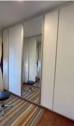 Imagem Condomínio Palos Verdes, Miolo da Granja Viana. 90% terrea! • Casa com estilo único, arquitetura...