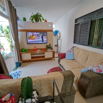 Imagem Casa De 3 Quartos Com Suite Sozinha No Lote Em Avenida No Marilia