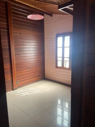 Imagem IMÓVEL NO VILA BRANCA, PODENDO SER USADO COMO PONTO COMERCIAL
