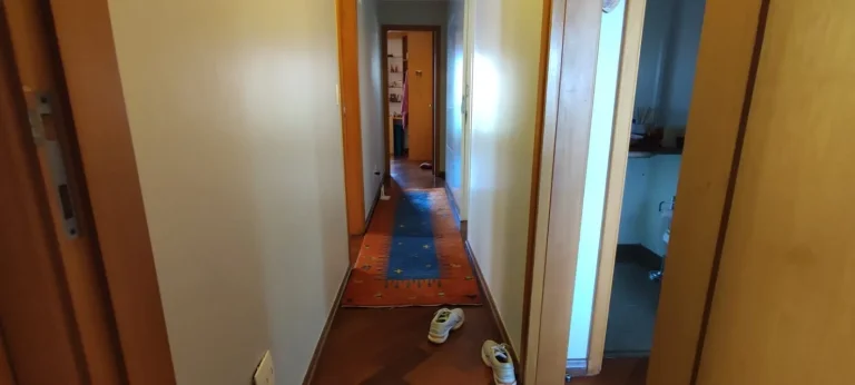 Imagem Apartamento 148 M², 3Q, 2 Suítes, Suíte com hidromassagem, 2 salas, lareira, 4 banheiros, 3 vagas, dependência completa de serviço, academia, sauna.
