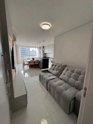 Imagem Apartamento mobiliado com 2 suítes e 2 vagas de garagem em Balneário Perequê