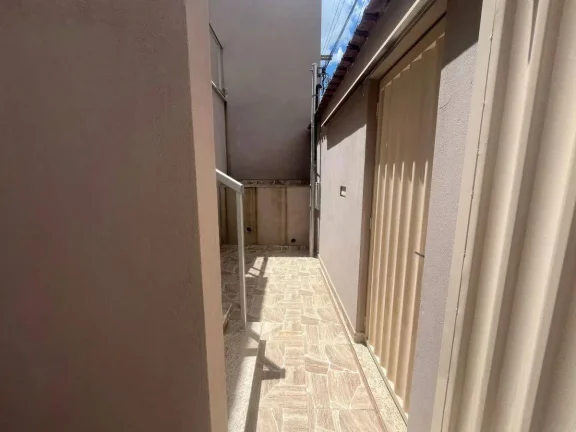 Imagem Casa a Venda Com Conforto e Tranquilidade em Campolide – Vista Privilegiada!