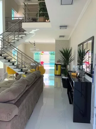 Imagem BELISSIMO SOBRADO EM CONDOMINIO FECHADO COM 5 SUITES